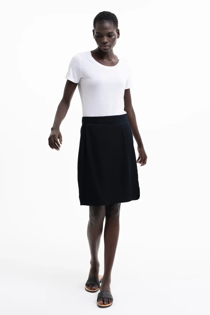 FITTED T-SHIRT | Tencel™ (Lyocell) cream, black or white